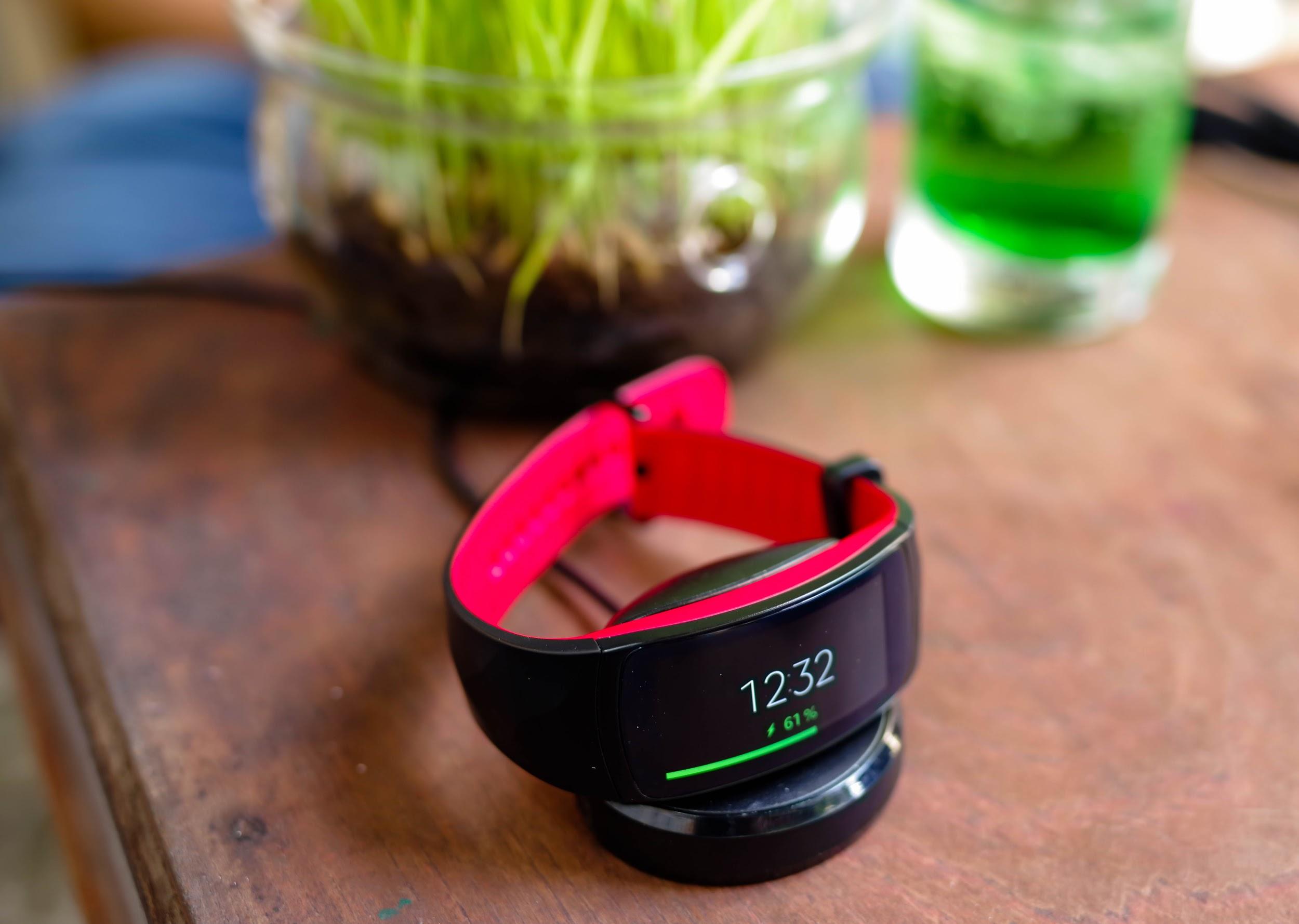 fitbit gear 2