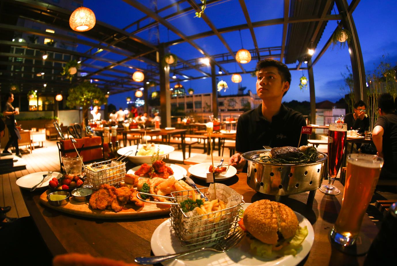The Rooftop BBQ – Hương vị Âu Mỹ hoàn hảo gữa lòng Sài Gòn