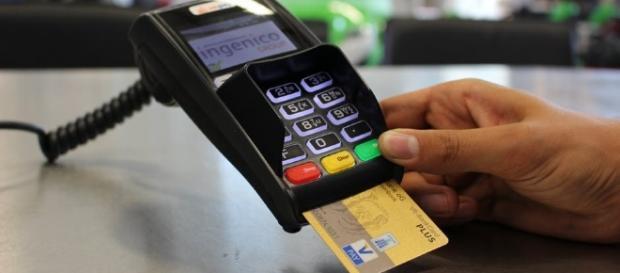 Nguy cơ bị ăn trộm thông tin thẻ tín dụng hoàn toàn có thể được giải quyết nhờ Samsung Pay - Ảnh 1.