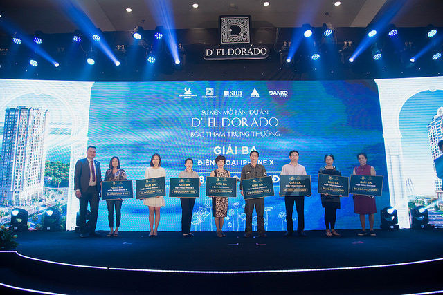 1,2 tỷ đồng quà tặng được trao tại sự kiện mở bán D’. El Dorado - Ảnh 3. 1,2 tỷ đồng quà tặng được trao tại sự kiện mở bán D’. El Dorado - Ảnh 3.