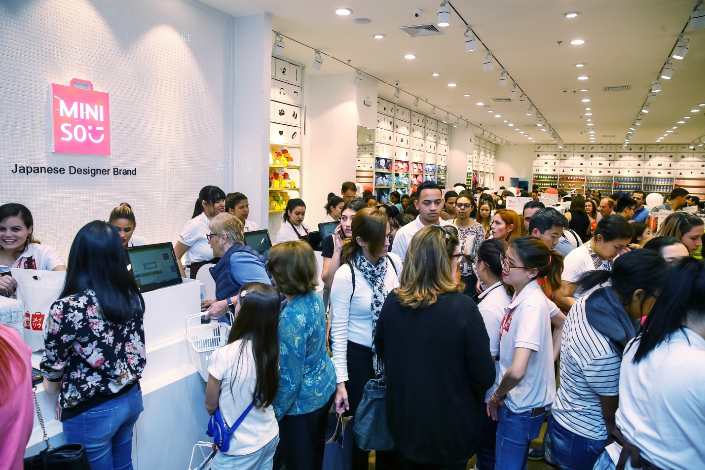 - MINISO phát triển vượt bậc nhờ nhất quán trong triết lý thương hiệu và thiết kế sản phẩm - photo - img20181122095050771 - MINISO phát triển vượt bậc nhờ nhất quán trong triết lý thương hiệu và thiết kế sản phẩm