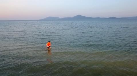 Kh&aacute;m ph&aacute; Nha Trang c&ugrave;ng cặp vợ chồng nổi tiếng T&uacute; Dưa &ndash; Lam Anh - Ảnh 11.