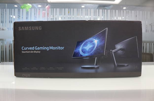 Đập hộp màn hình máy tính chơi game đang hot hiện nay: Samsung CFG70 - Ảnh 1.