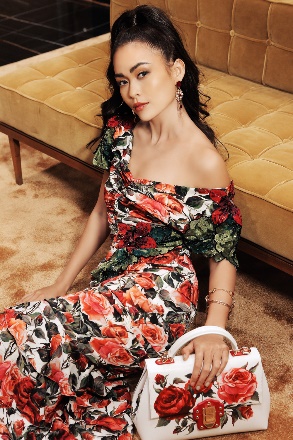 Mâu Thuỷ quyến rũ trong sắc màu nhiệt đới của Dolce & Gabbana - Ảnh 2.