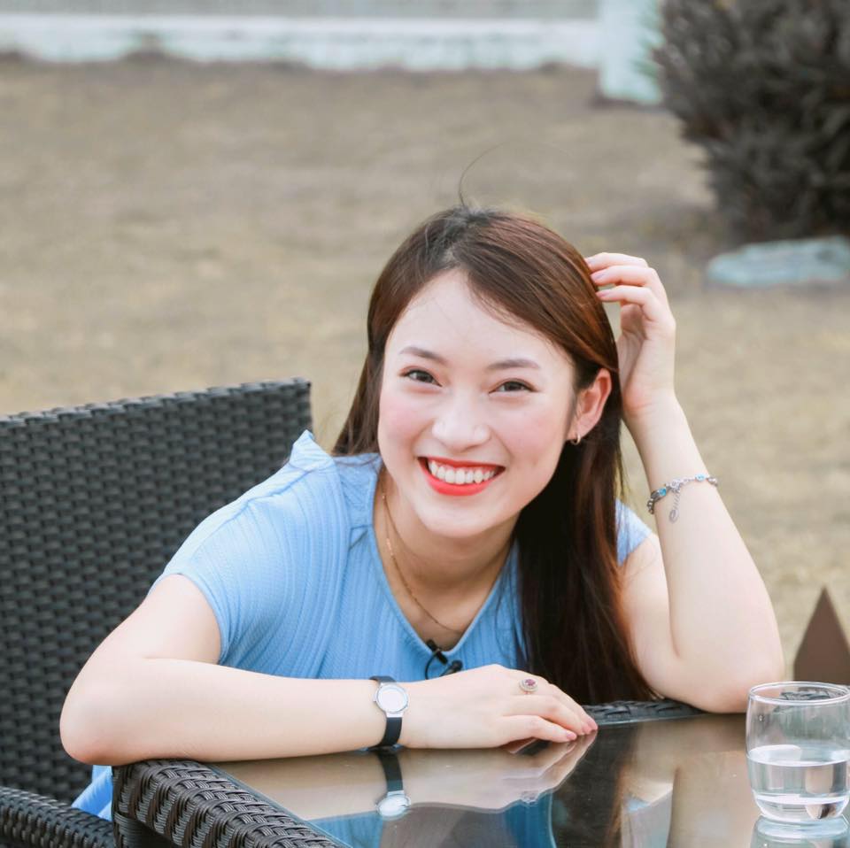 Bật m&iacute; b&iacute; quyết &ldquo;l&ecirc;n tr&igrave;nh&rdquo; tiếng Anh như &ldquo;hot girl 7 thứ tiếng&rdquo; Kh&aacute;nh Vy - Ảnh 1.