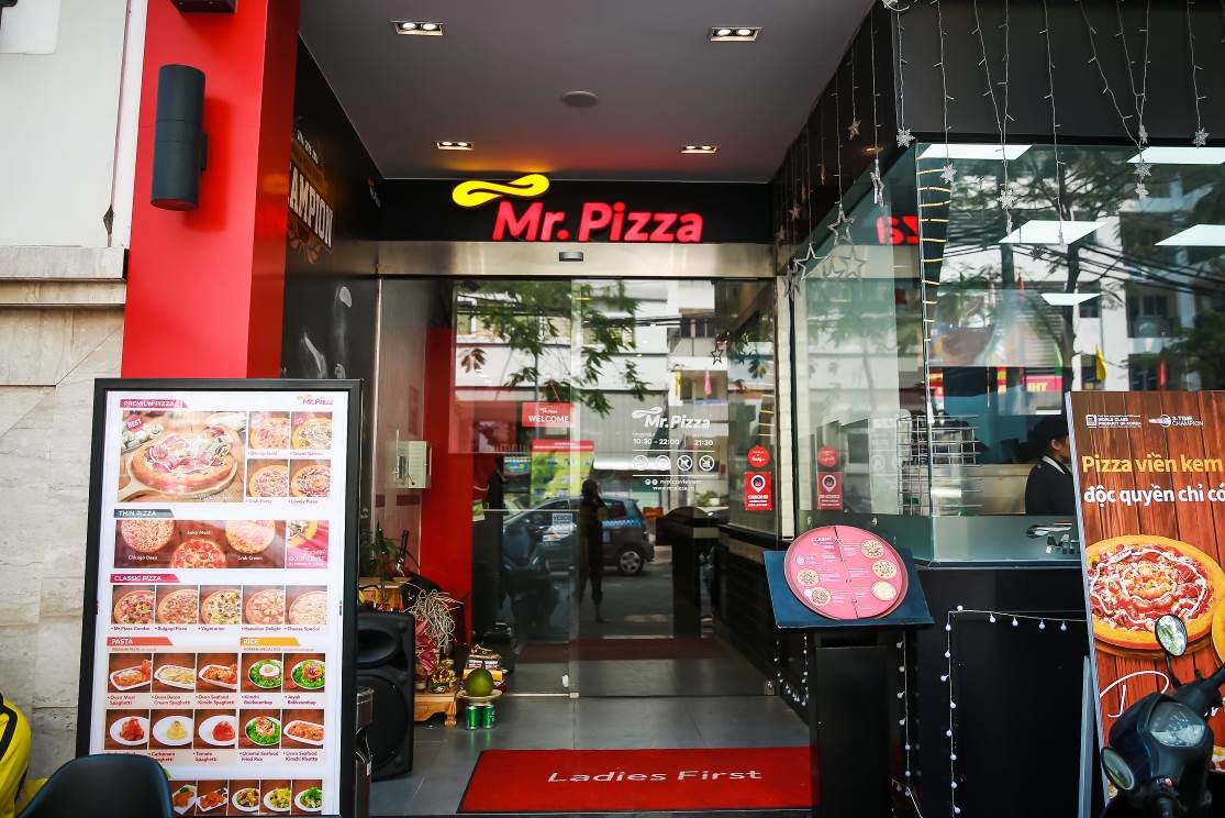 Pizza viền khoai lang phong c&aacute;ch H&agrave;n si&ecirc;u sang chảnh khiến teen H&agrave; th&agrave;nh m&ecirc; mẩn - Ảnh 2.
