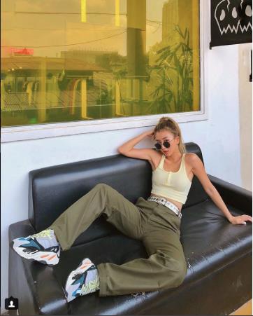 Quỳnh Anh Shyn “chất chơi” diện set đồ nằm trong BST phiên bản giới hạn của adidas Originals xuống phố - Ảnh 7.