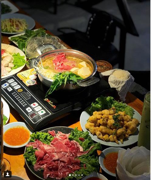 C&oacute; g&igrave; ở nh&agrave; h&agrave;ng L&agrave;o thu h&uacute;t d&agrave;n hotmom, hotteen h&agrave; th&agrave;nh đến thưởng thức - Ảnh 4.