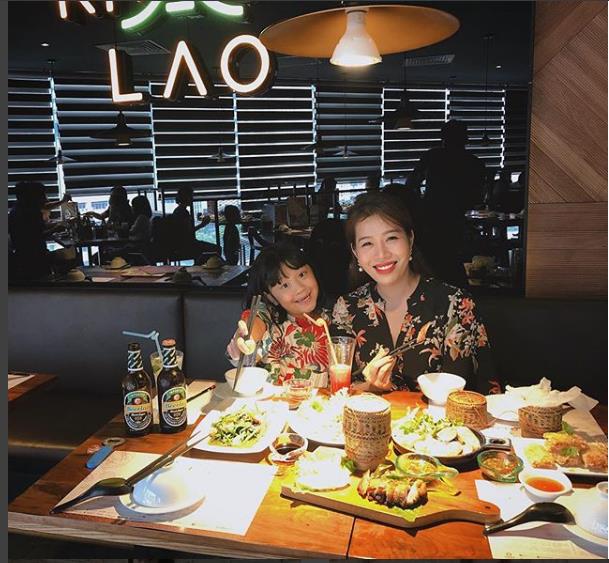 C&oacute; g&igrave; ở nh&agrave; h&agrave;ng L&agrave;o thu h&uacute;t d&agrave;n hotmom, hotteen h&agrave; th&agrave;nh đến thưởng thức - Ảnh 5.