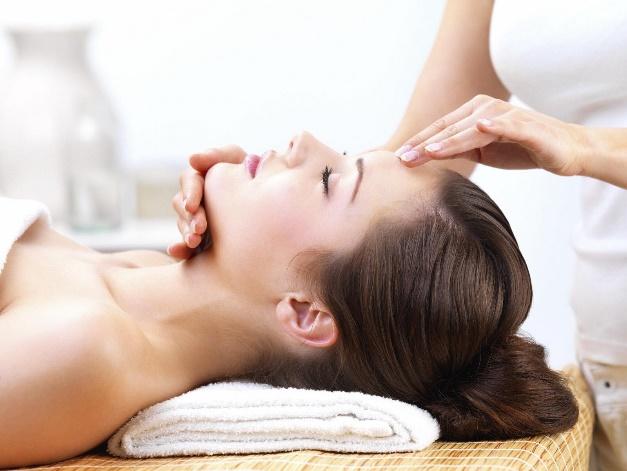Học cách chăm sóc da của bác sĩ da liễu và beauty blogger - Ảnh 4.