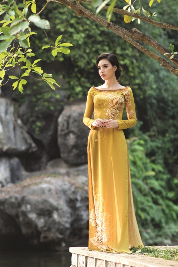ART - Những tà áo dài mang tinh thần và vẻ đẹp của nghệ thuật - Ảnh 2.