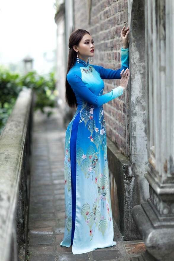 ART - Những tà áo dài mang tinh thần và vẻ đẹp của nghệ thuật - Ảnh 6.