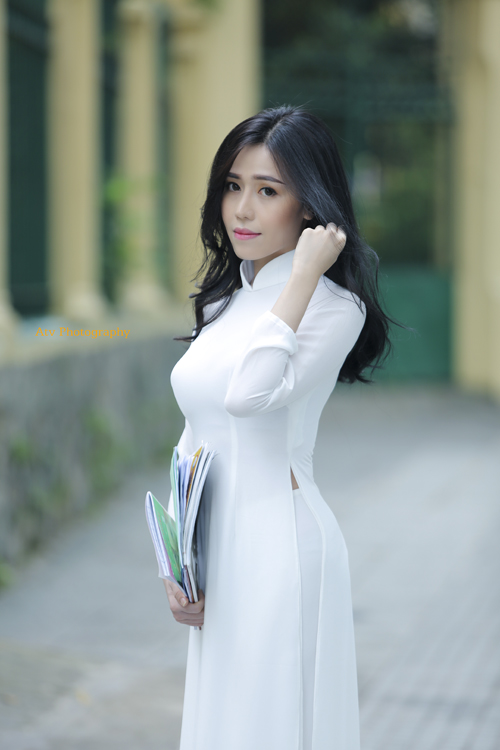 Yuna (Phan Quỳnh Ngân) phát hành phim ngắn đạt triệu view trong 4 ngày đầu tiên - Ảnh 3.