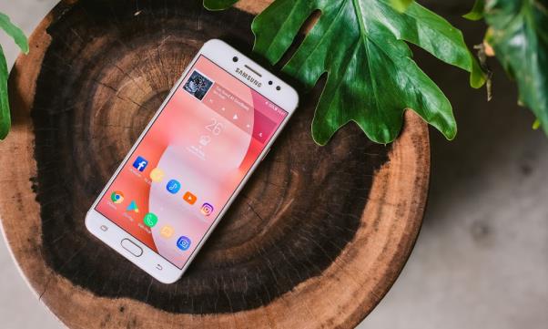 Xu hướng smartphone 2018: Chuyển sang dùng màn hình AMOLED thay vì LCD - Ảnh 4.