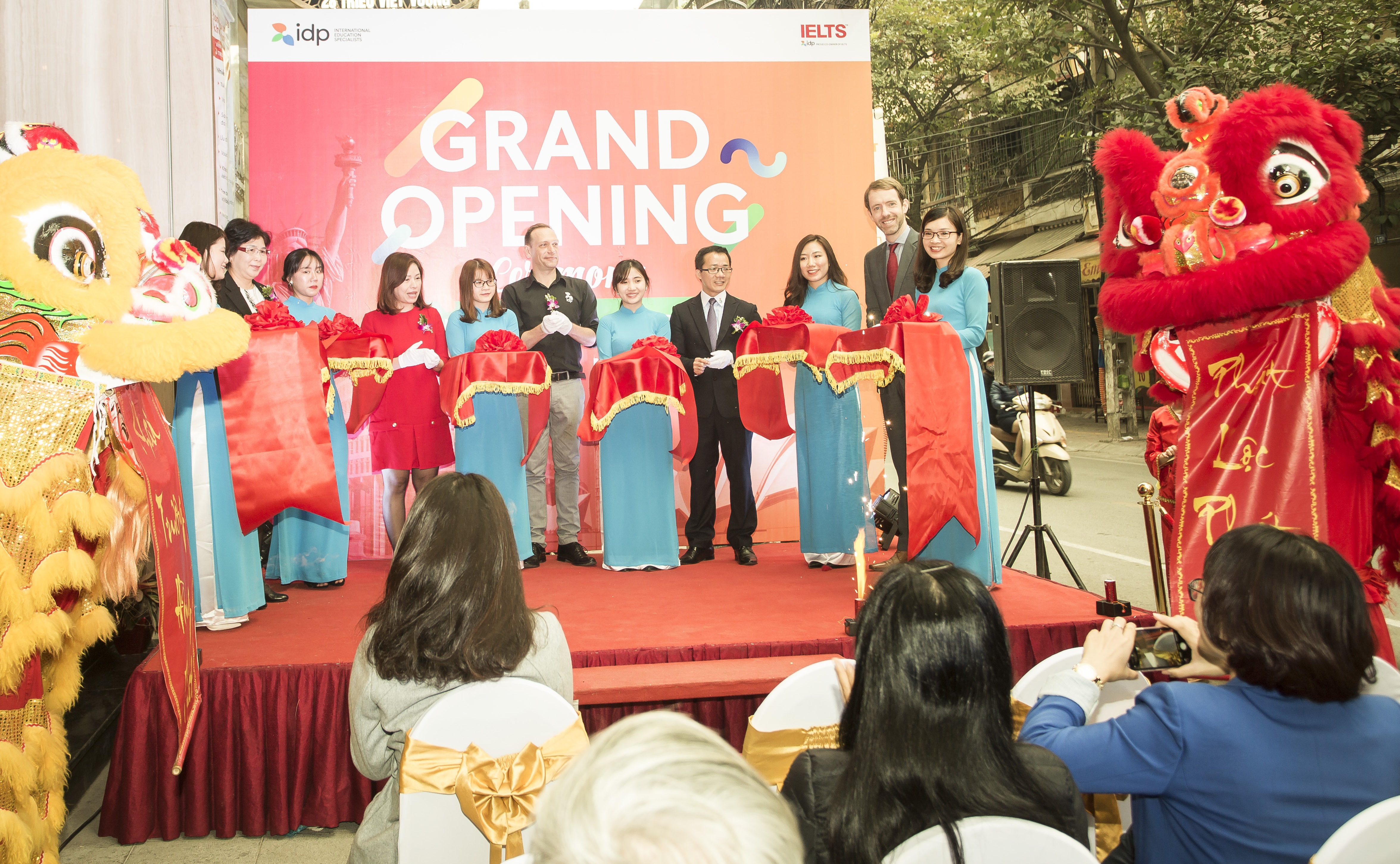 IDP khai trương văn phòng tư vấn du học và trung tâm khảo thí IELTS mới - Ảnh 1. IDP khai trương văn phòng tư vấn du học và trung tâm khảo thí IELTS mới - Ảnh 1.