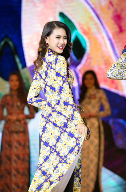 Đang thi Hoa hậu Hoàn vũ VN, Bùi Quỳnh Hoa bất ngờ đăng quang “Miss Áo Dài Việt Nam World” - Ảnh 4.