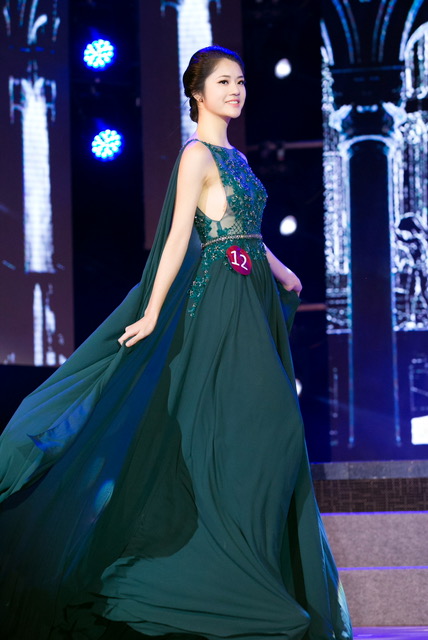Đang thi Hoa hậu Hoàn vũ VN, Bùi Quỳnh Hoa bất ngờ đăng quang “Miss Áo Dài Việt Nam World” - Ảnh 8.