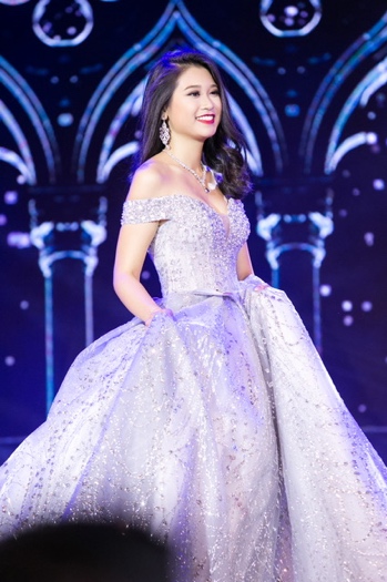 Đang thi Hoa hậu Hoàn vũ VN, Bùi Quỳnh Hoa bất ngờ đăng quang “Miss Áo Dài Việt Nam World” - Ảnh 9.
