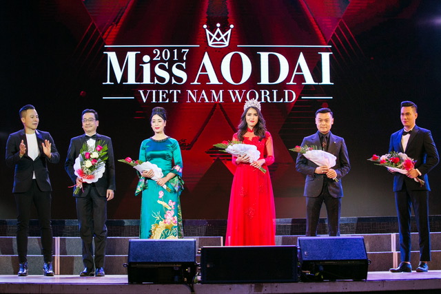 Đang thi Hoa hậu Hoàn vũ VN, Bùi Quỳnh Hoa bất ngờ đăng quang “Miss Áo Dài Việt Nam World” - Ảnh 12.