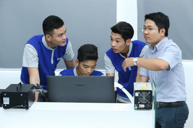 Nếu muốn trở thành kỹ sư giỏi, hãy đến Samsung Tech Institute - Ảnh 1.