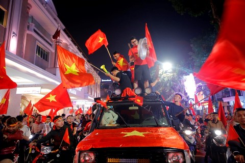 Tình yêu với U23 và những kiểu ăn mừng chỉ có thể là ở Việt Nam - Ảnh 4.