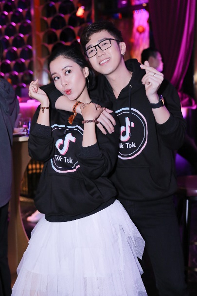 Soobin Hoàng Sơn cùng hàng loạt hot boy xứ Trung “quẩy” cuồng nhiệt tại đại tiệc VIP - Ảnh 13.