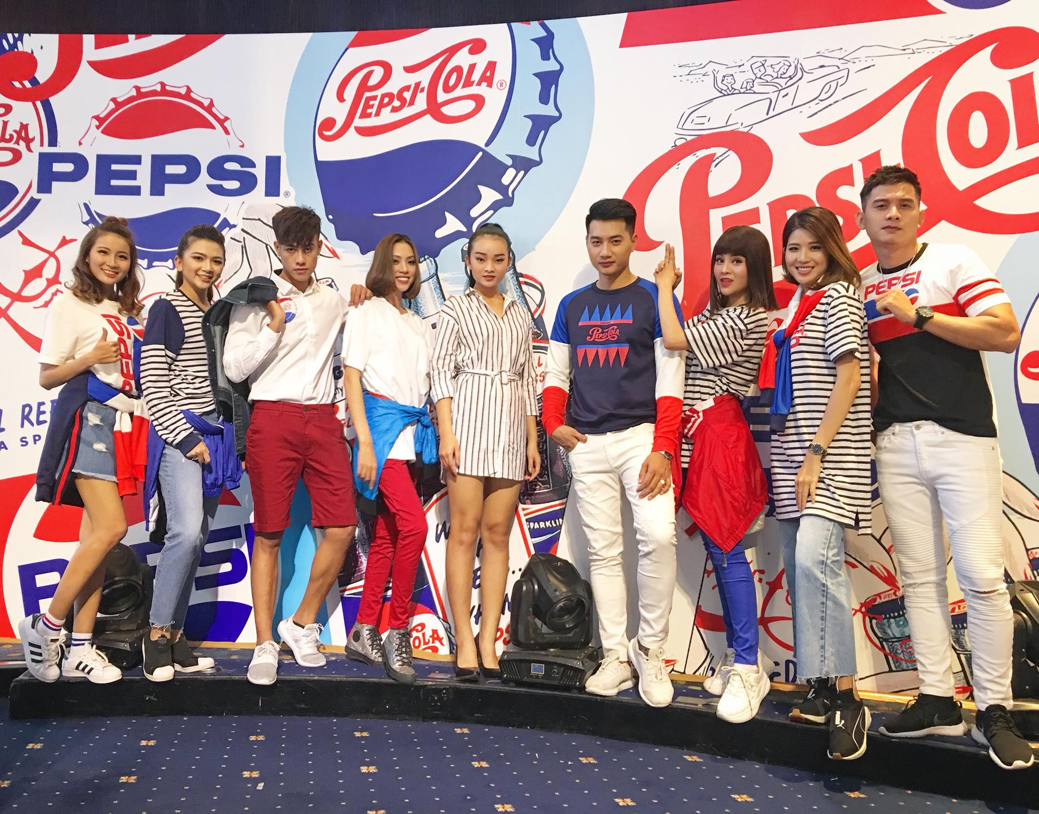 Pepsi x Zara, H&M, Fila… vừa ra mắt bộ sưu tập “chất phát ngất” khiến cộng đồng mạng ồ ạt săn đón! - Ảnh 14.