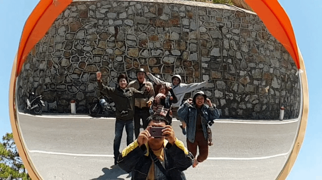 Chụp ảnh check-in xưa rồi, quay video “lơ lửng chậm” mới là chất - Ảnh 7.