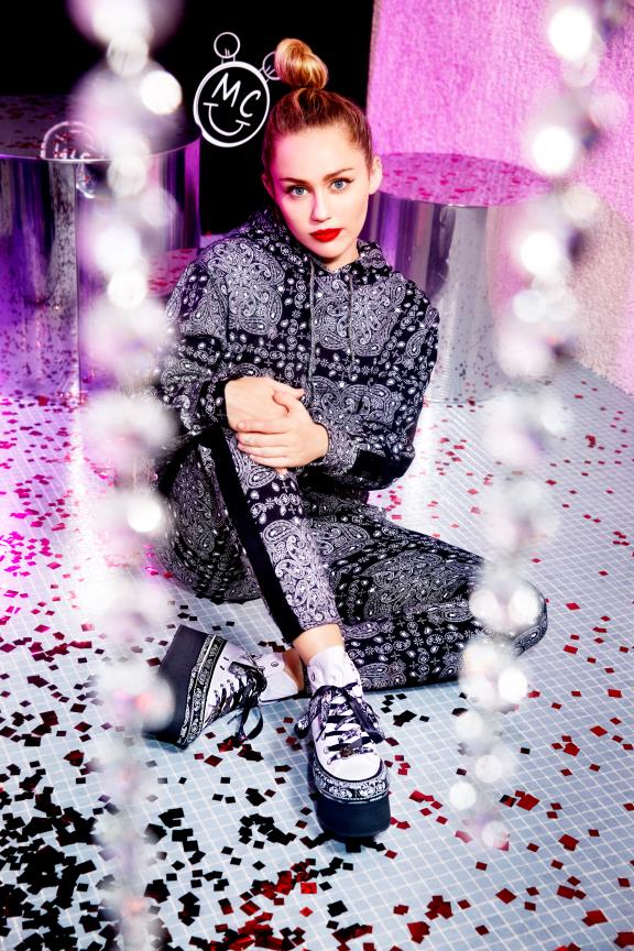 Không còn nghi ngờ gì, tháng 5 chính là tháng của Converse x Miley - Ảnh 13.