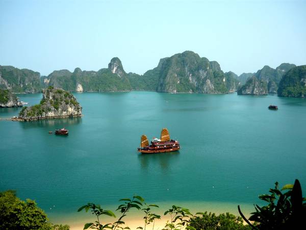 Chính thức phát động cuộc thi “Biển Việt Nam xanh” với giải thưởng cực lớn - Ảnh 2.