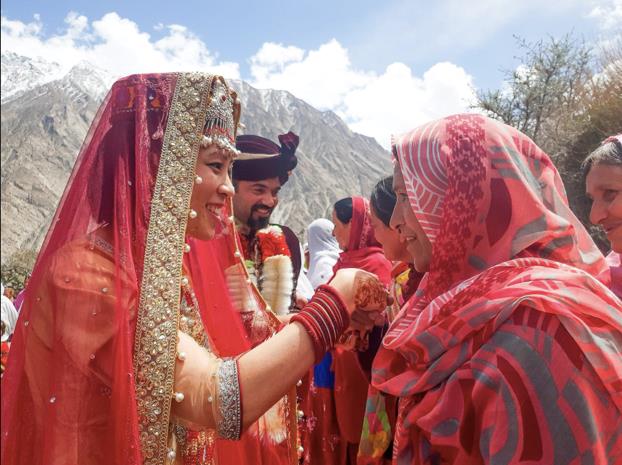 Đ&aacute;m cưới tại Pakistan của c&ocirc; d&acirc;u Việt, ng&ocirc;n t&igrave;nh thời hiện đại qua camera khẩu độ k&eacute;p tr&ecirc;n Galaxy S9+ - Ảnh 14.