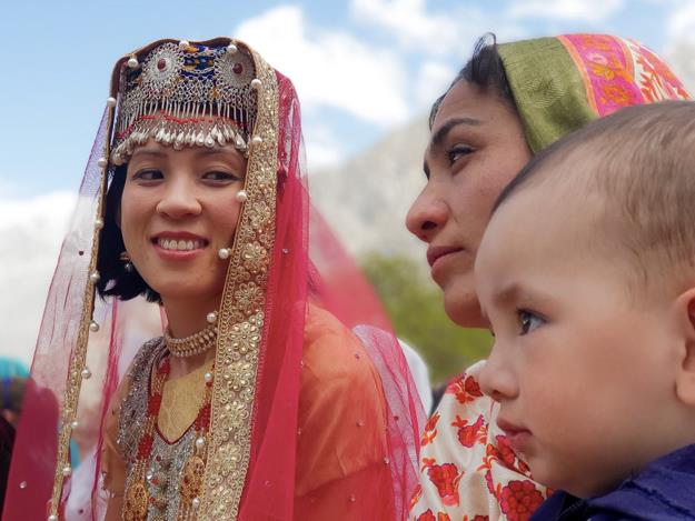 Đ&aacute;m cưới tại Pakistan của c&ocirc; d&acirc;u Việt, ng&ocirc;n t&igrave;nh thời hiện đại qua camera khẩu độ k&eacute;p tr&ecirc;n Galaxy S9+ - Ảnh 15.