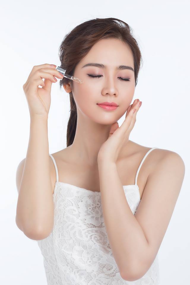 “Chạy ngay đi” trước khi dính “bùa yêu” của top 4 serum dưỡng ẩm siêu hot này - Ảnh 2.