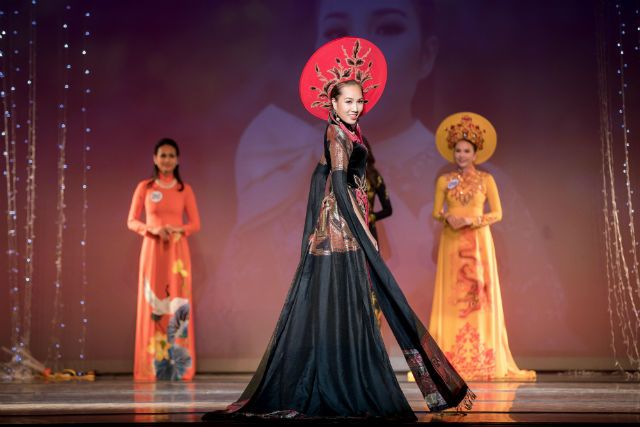 Đêm chung kết hoành tráng tại Paris của cuộc thi Hoa hậu Người Việt Liên Lục Địa 2018 - Ảnh 3.