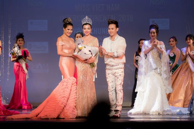 Đêm chung kết hoành tráng tại Paris của cuộc thi Hoa hậu Người Việt Liên Lục Địa 2018 - Ảnh 7.