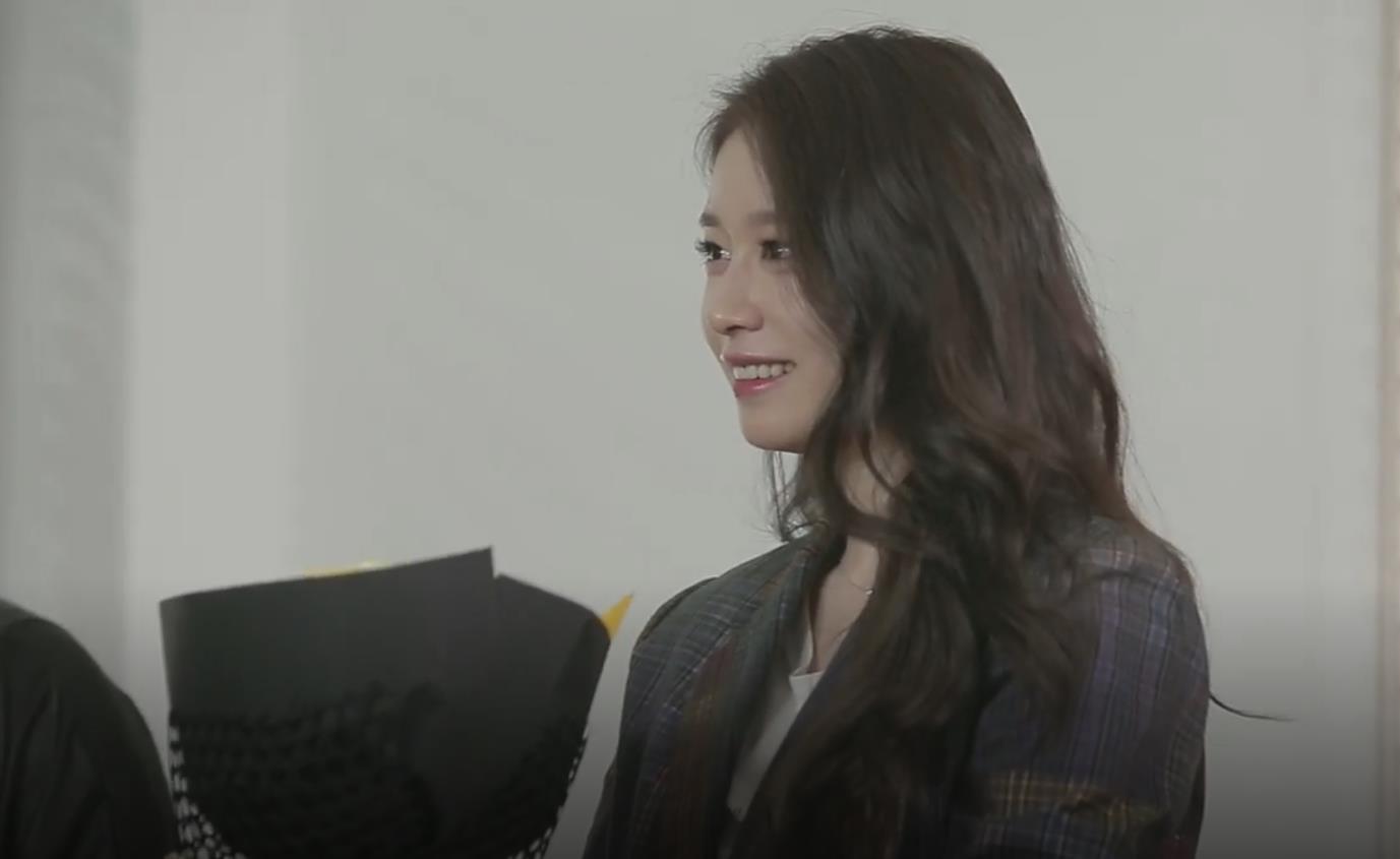 Lộ khoảnh khắc cực tình cảm giữa Soobin Hoàng Sơn và Ji Yeon khi quay MV “Đẹp nhất là em - Ảnh 2.