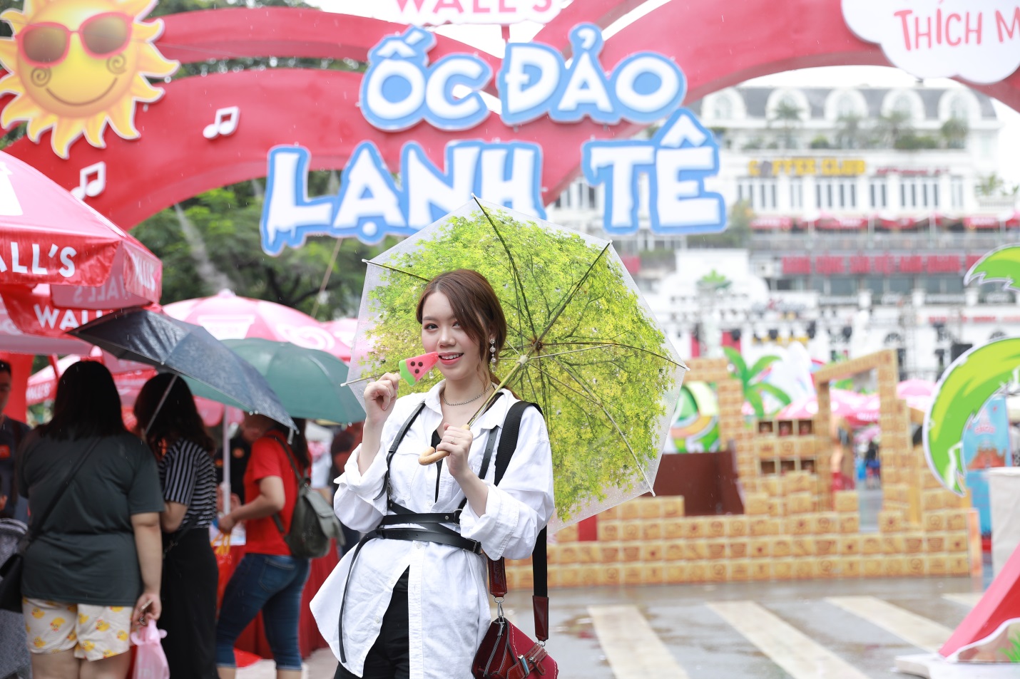Only C, Lou Hoàng, Suni Hạ Linh cùng xuất hiện tại sự kiện thu hút hàng trăm bạn trẻ Hà thành - Ảnh 13.