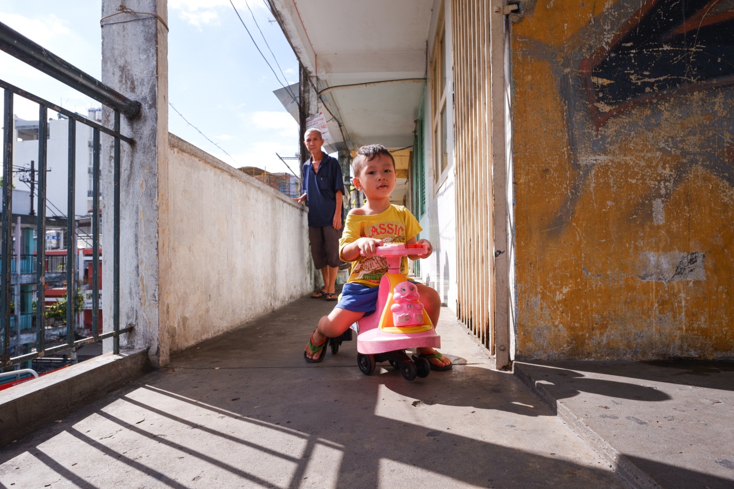 Fujifilm X-T100 &ndash; T&acirc;n binh &ldquo;nhỏ nhưng c&oacute; v&otilde;&rdquo; của d&ograve;ng m&aacute;y ảnh kh&ocirc;ng gương lật - Ảnh 6.