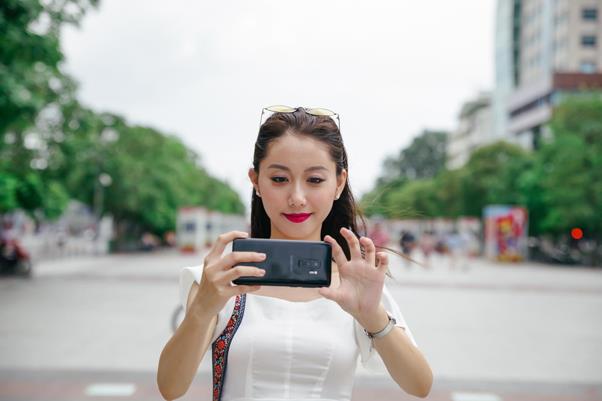 Với Galaxy S9+, ai cũng có thể trở thành Vblogger thực thụ - Ảnh 1.