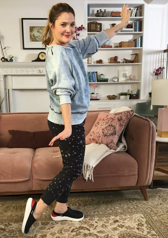 Drew Barrymore, Yoona và Henry Lau truyền cảm hứng “Thoải Mái Là Chính Mình” với dòng Crocs Literide 2018 - Ảnh 9.