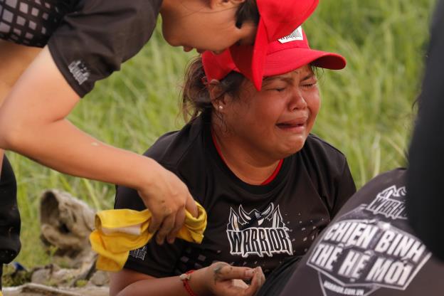 CBTHM: Rima Thanh Vy bật khóc tức tưởi, Phát La bất ngờ nhập viện khẩn cấp - Ảnh 8.