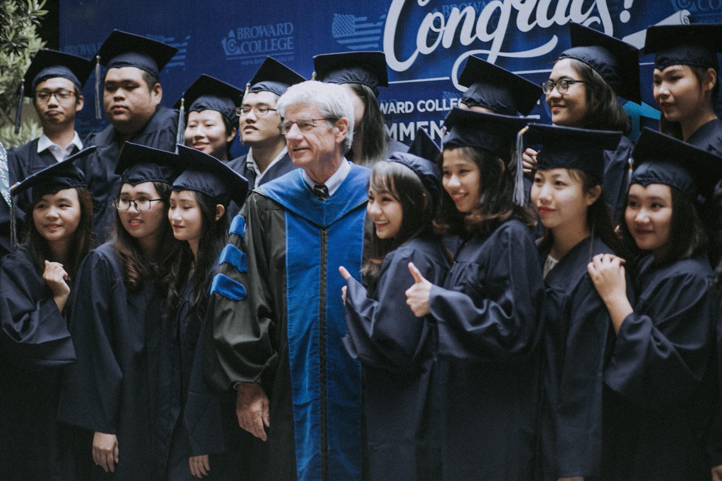 Sự khởi đầu đầy hứng khởi tại Broward College Vietnam - Ảnh 1.