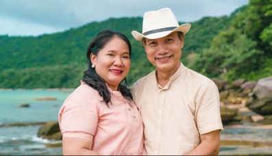 D&acirc;n mạng nao l&ograve;ng v&igrave; cả một trời thanh xu&acirc;n được t&aacute;i hiện trong bộ ảnh chất lừ của hai &ocirc;ng b&agrave; U60 - Ảnh 1.