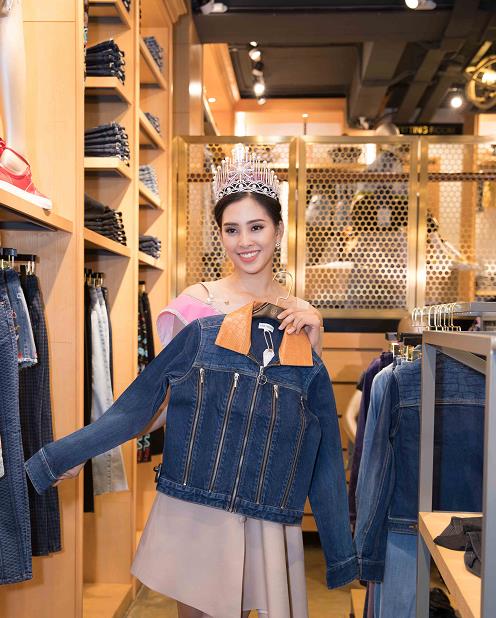 Diện trang phục giản dị, Top 3 Hoa hậu Việt Nam 2018 vẫn cuốn hút mọi ánh nhìn - Ảnh 7.