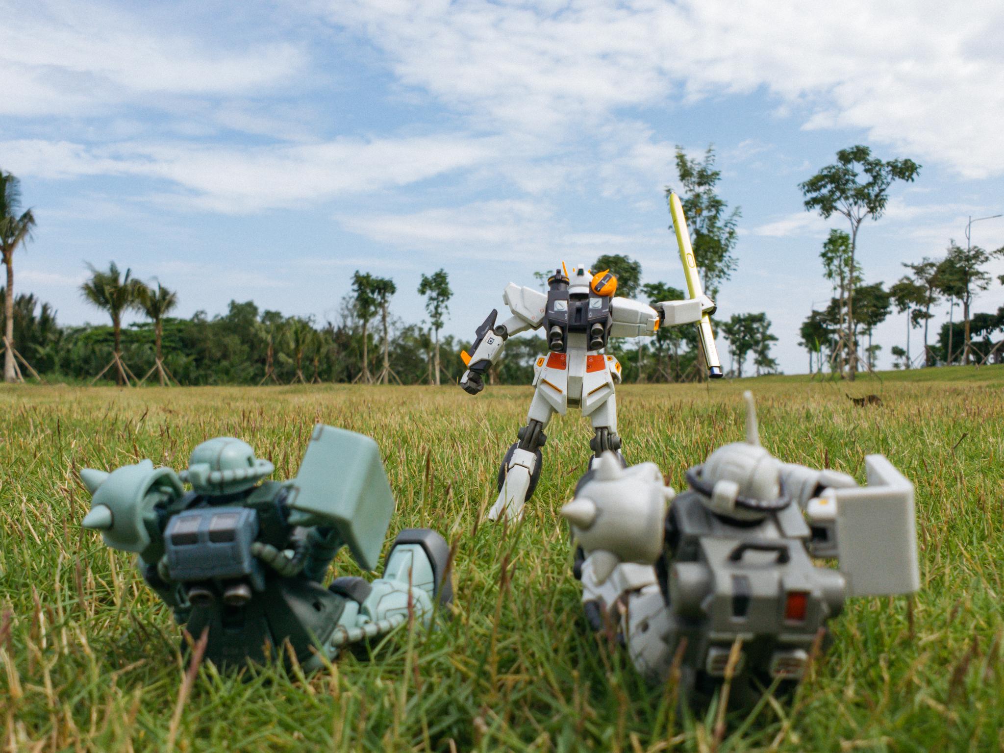 Đọ sức cùng robot - Hãy xem bộ ảnh độc đáo này chụp kiểu gì mà “ảo” vậy - Ảnh 1.