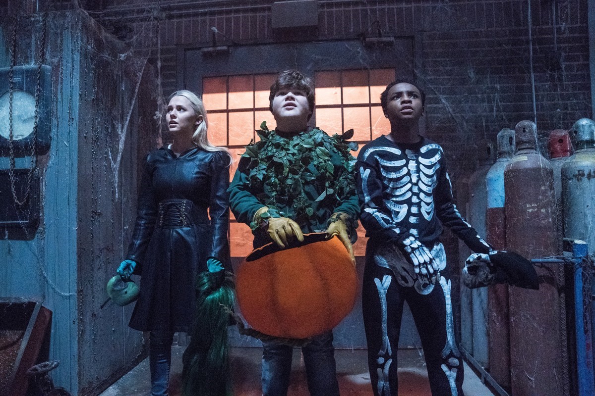 5 lý do khiến bạn phải hối tiếc nếu không xem Goosebumps 2: Haunted Halloween - Ảnh 6.
