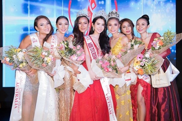 Huỳnh Vy đăng quang Hoa hậu Du lịch Thế giới 2018 - Ảnh 1.