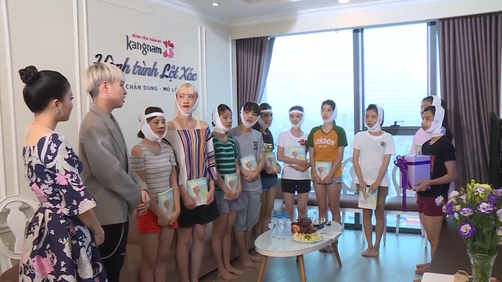Đức Phúc: “Mẹ tôi đã từng khóc và ngăn cản khi tôi muốn phẫu thuật thẩm mỹ” - Ảnh 3.