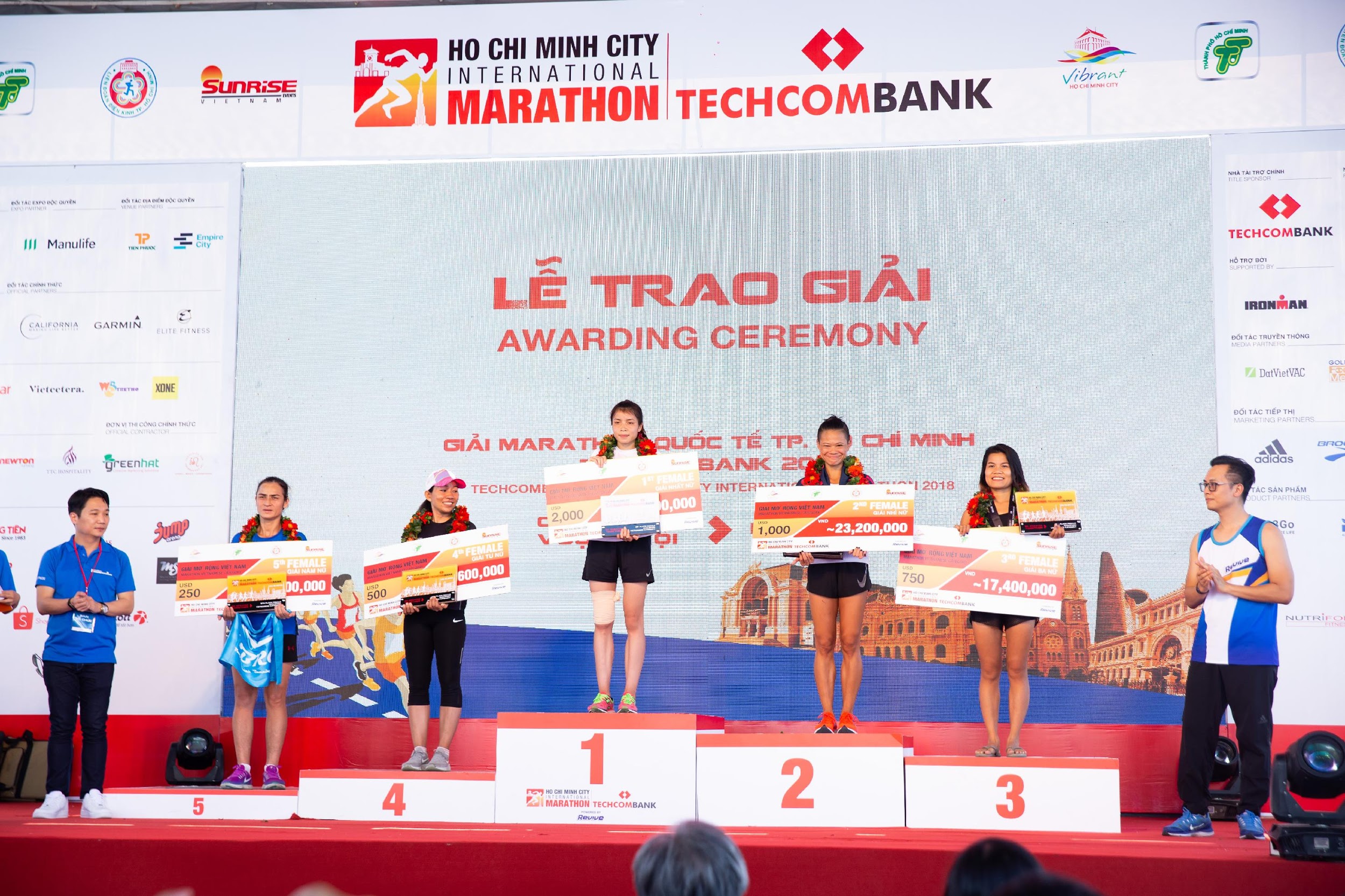 50 sắc thái độc lạ của các runners trên đường chạy marathon - Ảnh 8.