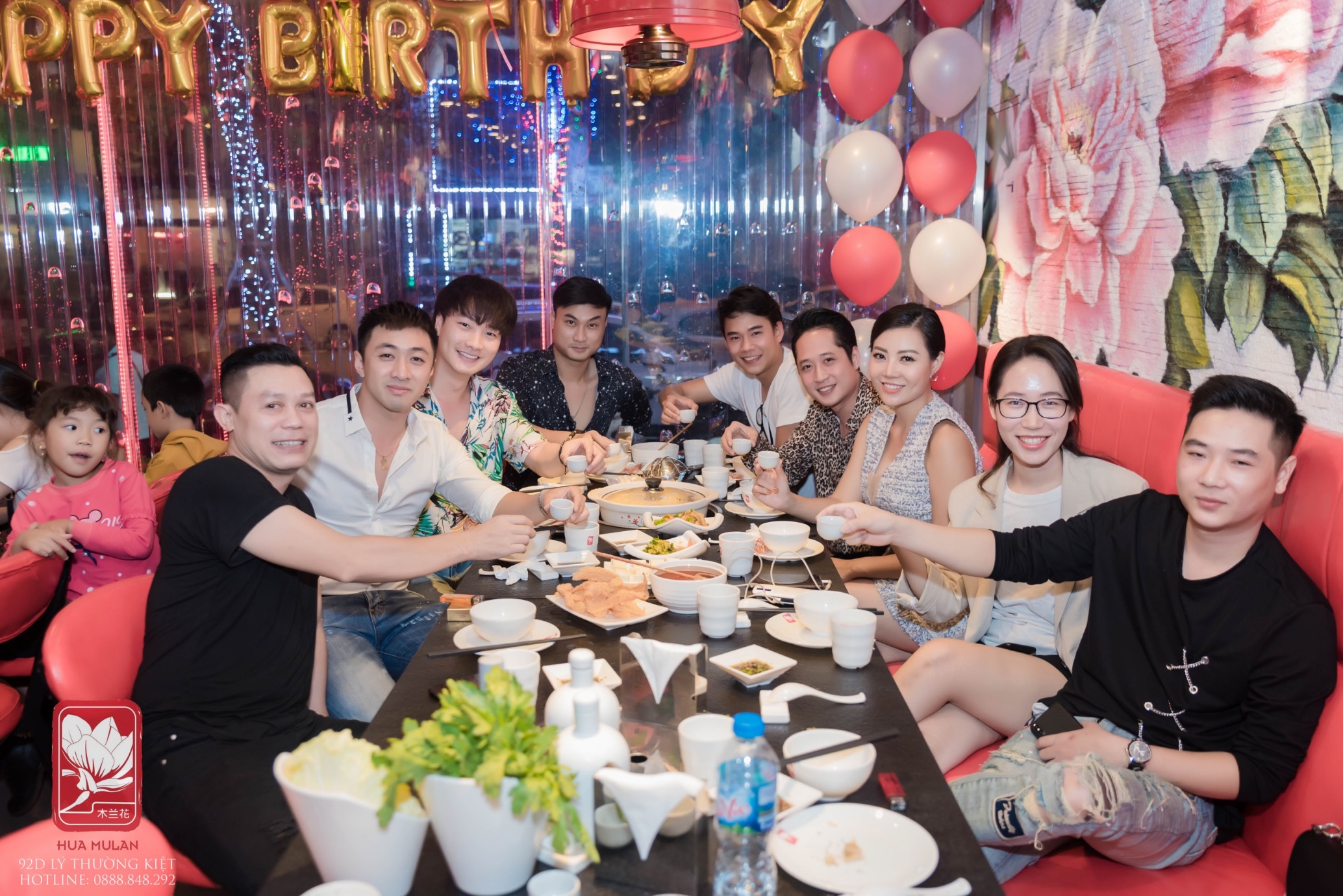 Giải mã nhà hàng Trung Hoa đang khiến hàng loạt sao Việt “phải lòng” - Ảnh 1. Giải mã nhà hàng Trung Hoa đang khiến hàng loạt sao Việt “phải lòng” - Ảnh 1.